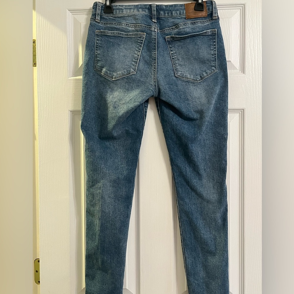 Lucky Brand Blue Jeans with Cream Floral Embroidery - Picture 5 of 6